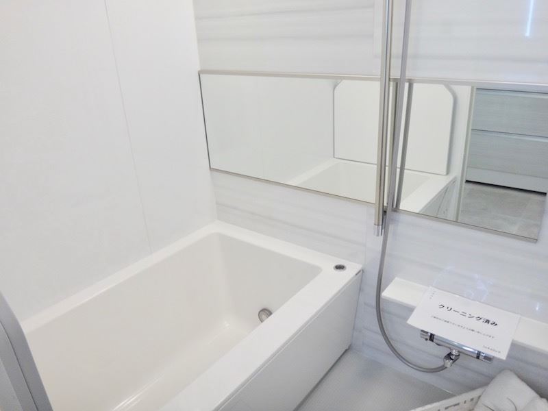ユニットバス／浴室暖房乾燥機、追い焚き機能付きの快適なバスルームです♪